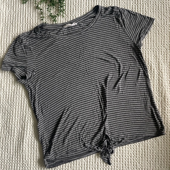 Retro cozy striped tie-front top - Picture 2 of 7